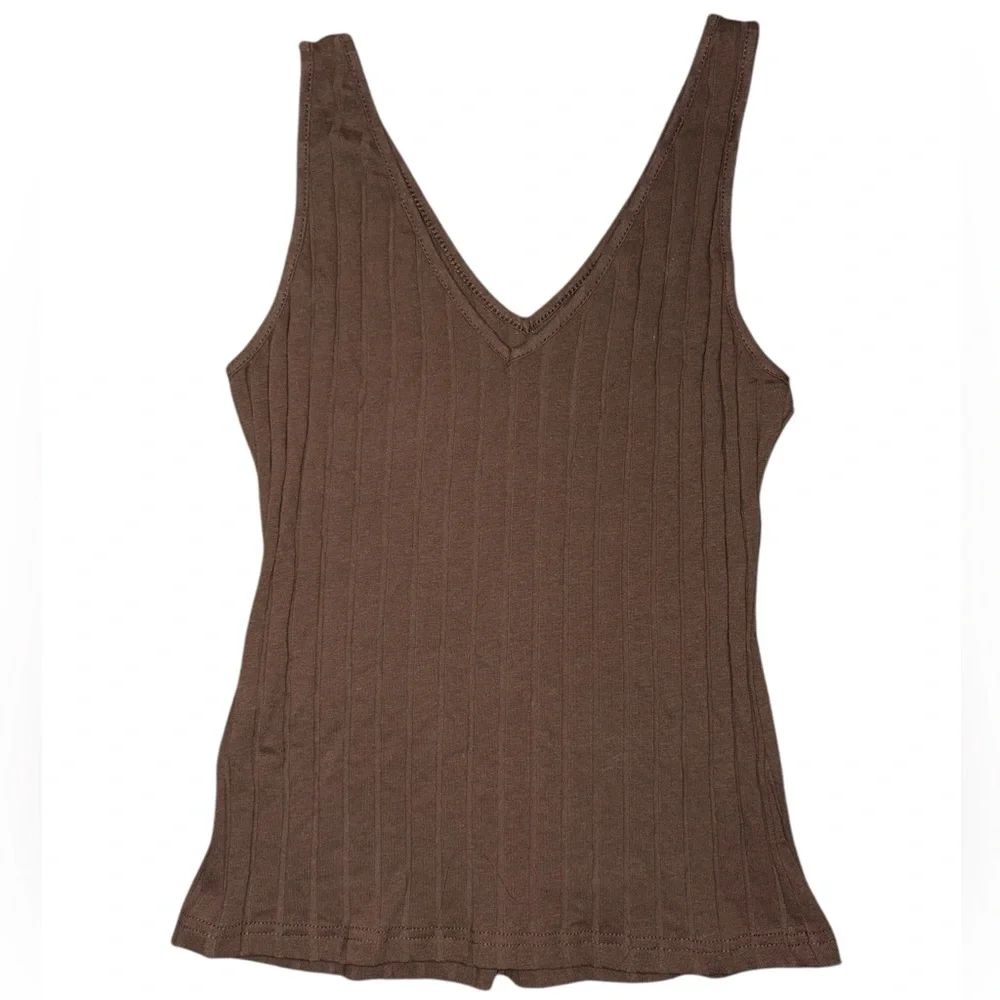 V-Neck Ribbed Tank Tops - Picture 4 of 5
